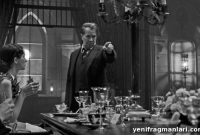 Mank (2020) Review: Fincher’s Portrait of Herman Mankiewicz