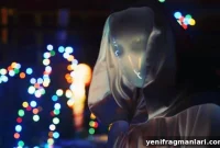 It’s a Wonderful Knife (2023) Review: A Sharp Horror-Comedy Take
