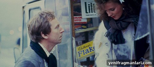 Comfort and Joy (1984) Film Review: Bill Forsyth's Quirky Comedy 2 Comfort and Joy (1984) promotional image