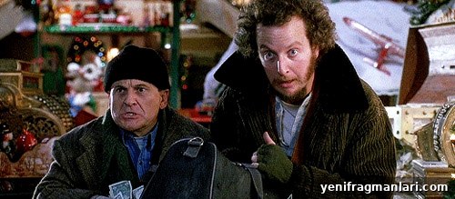 10 Iconic Home Alone 2 Moments in New York 3 Marv smiles for the camera