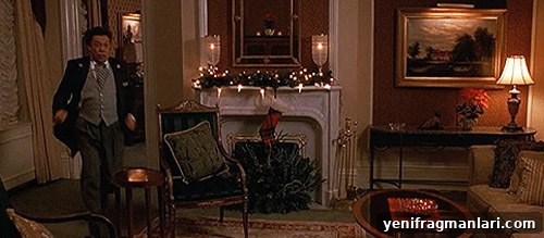 10 Iconic Home Alone 2 Moments in New York 5 Tim Curry as the concierge