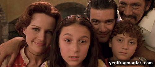 Spy Kids 20th Anniversary Review: Why It Still Charms 2 Spy Kids (2001) poster