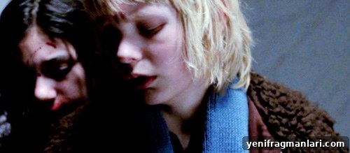 Let the Right One In vs Let Me In: Which Version Works? 2 img 29452 1