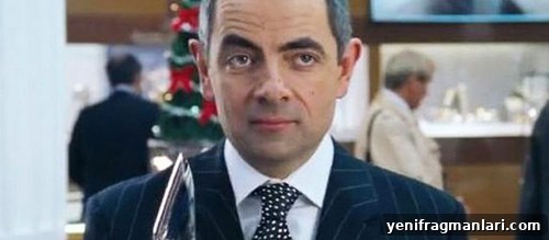 10 Unforgettable Love Actually Moments 3 The elaborate gift wrapping scene