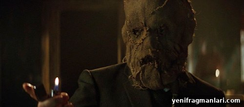 10 Iconic Batman Begins Moments That Defined the Film 2 Batman meets Scarecrow