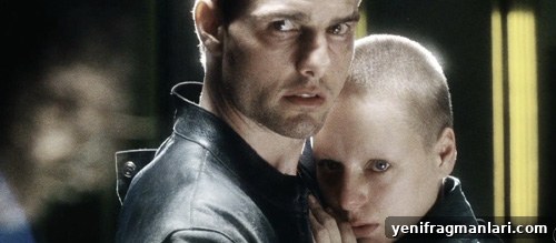 Minority Report at 20: Revisiting Spielberg's Sci-Fi Thriller 3 Minority Report scene