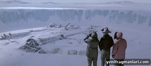 10 Unforgettable Scenes from The Thing 3 Ancient craft half-buried in ice