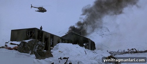 10 Unforgettable Scenes from The Thing 7 Burned Norwegian camp with frozen horrors