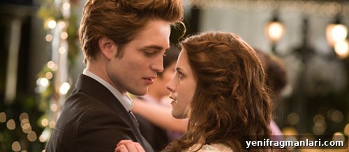 Edward and Bella at prom