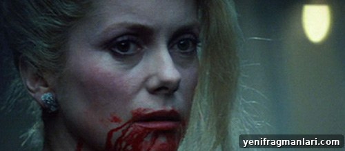 Top 10 Most Alluring Movie Vampires 4 Miriam in The Hunger