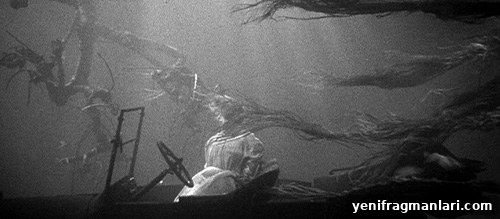 How The Night of the Hunter Exposes Religious Manipulation 3 img 34449 2