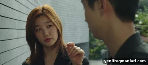 10 Unforgettable Parasite Moments 3 Ki-jung as 'Jessica' meets the Parks