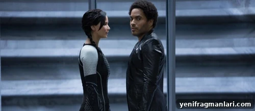 Top 10 Iconic Hunger Games Moments 8 Katniss emerges into the arena