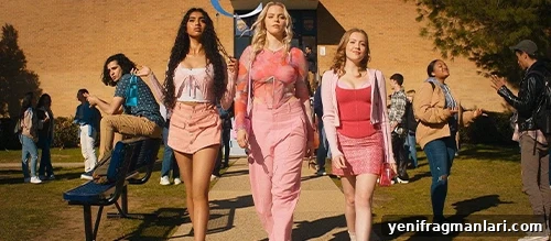 Mean Girls (2024) Review: New Cast, Plot Changes and Verdict 3 img 42150 2