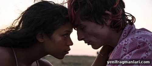 10 Movie Moments That Say I Love You 8 Bones and All movie still