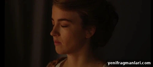 10 Unforgettable Portrait of a Lady on Fire Scenes 8 Héloïse listening to music