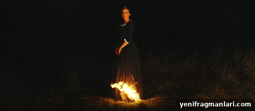 10 Unforgettable Moments from Portrait of a Lady on Fire 9 Héloïse at the bonfire