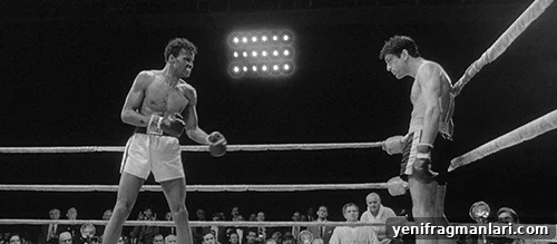 Raging Bull (1980) Review: Scorsese's Intense Boxing Drama 3 img 42686 2