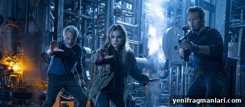 10 Iconic Dr. Alan Grant Moments from Jurassic Park 6 Sam Neill, Isabella Surman and Chris Pratt confront a Velociraptor in 'Jurassic World Dominion' (2022).