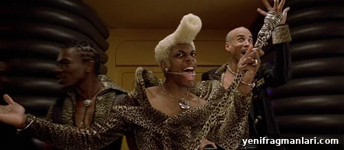 12 Days of Unchristmas: Alternative Holiday Traditions 5 Chris Tucker in 'The Fifth Element' (1997).