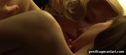 Carol (2015) Movie Review: Rooney Mara & Cate Blanchett 3 Cate Blanchett and Rooney Mara kiss naked in 'Carol' (2015).